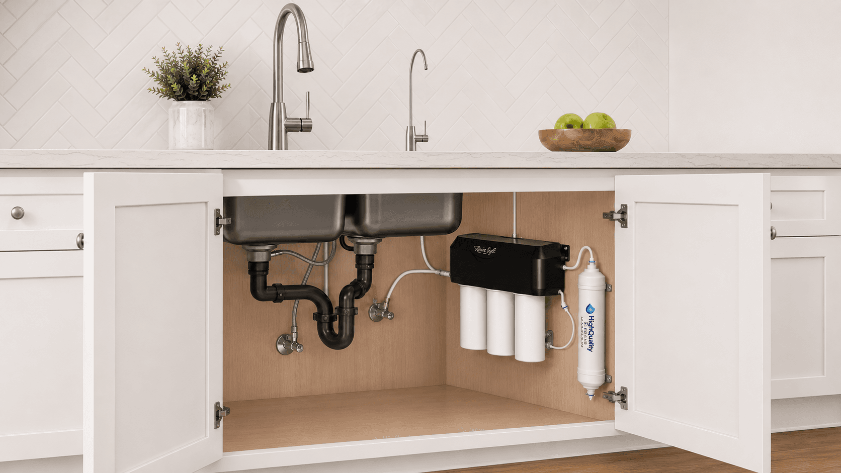 Drinking water filtration system at the kitchen sink